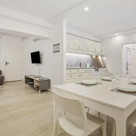 Americas Seafront - Free Wi-fi 度假居 *